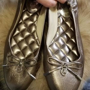 EUC like new Michael kors metallic ballet flats